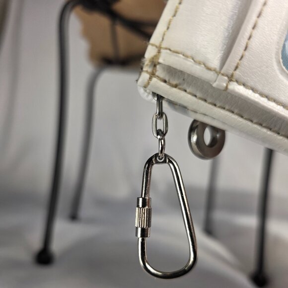 Buxton White patent leather and multicolor daisy ID wallet - Picture 9 of 9